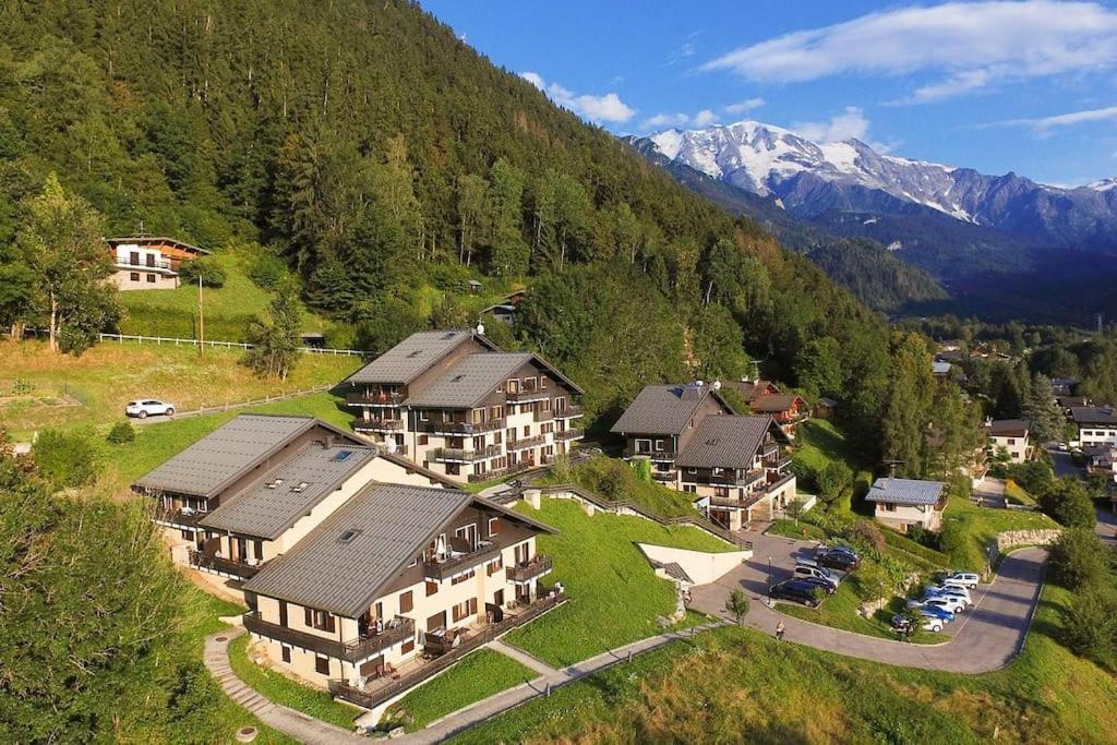 Appartement Dans Chalet Avec Piscine Couverte Saint-Gervais-les-Bains Exterior photo